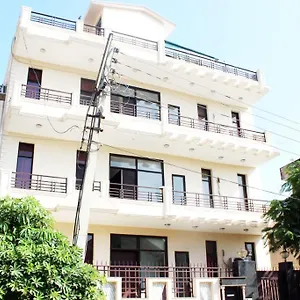 Lodge Sushant Residency